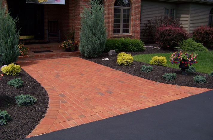 We offer Complete Hardscape Services from Installation to Maintenance/Repair!